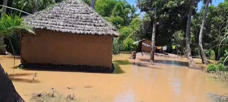 Mais de 2 mil famílias afectadas por inundações em Maganja da Costa
